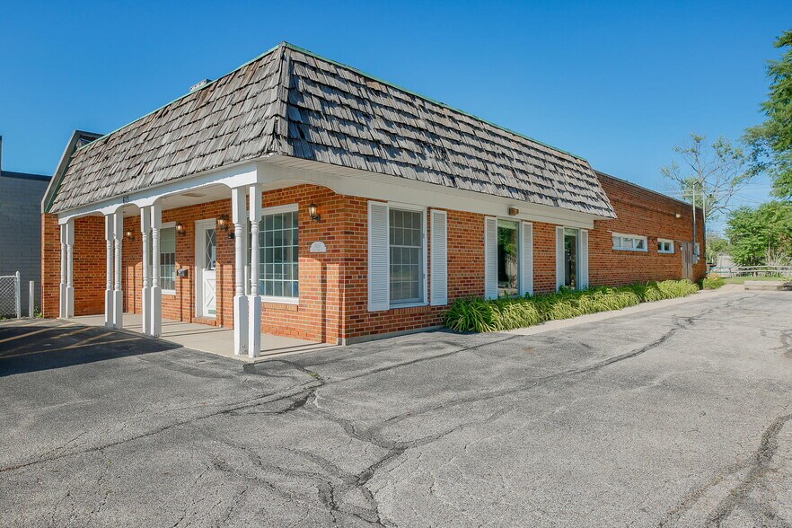 613 S Main St, Lombard, IL for sale - Building Photo - Image 2 of 15