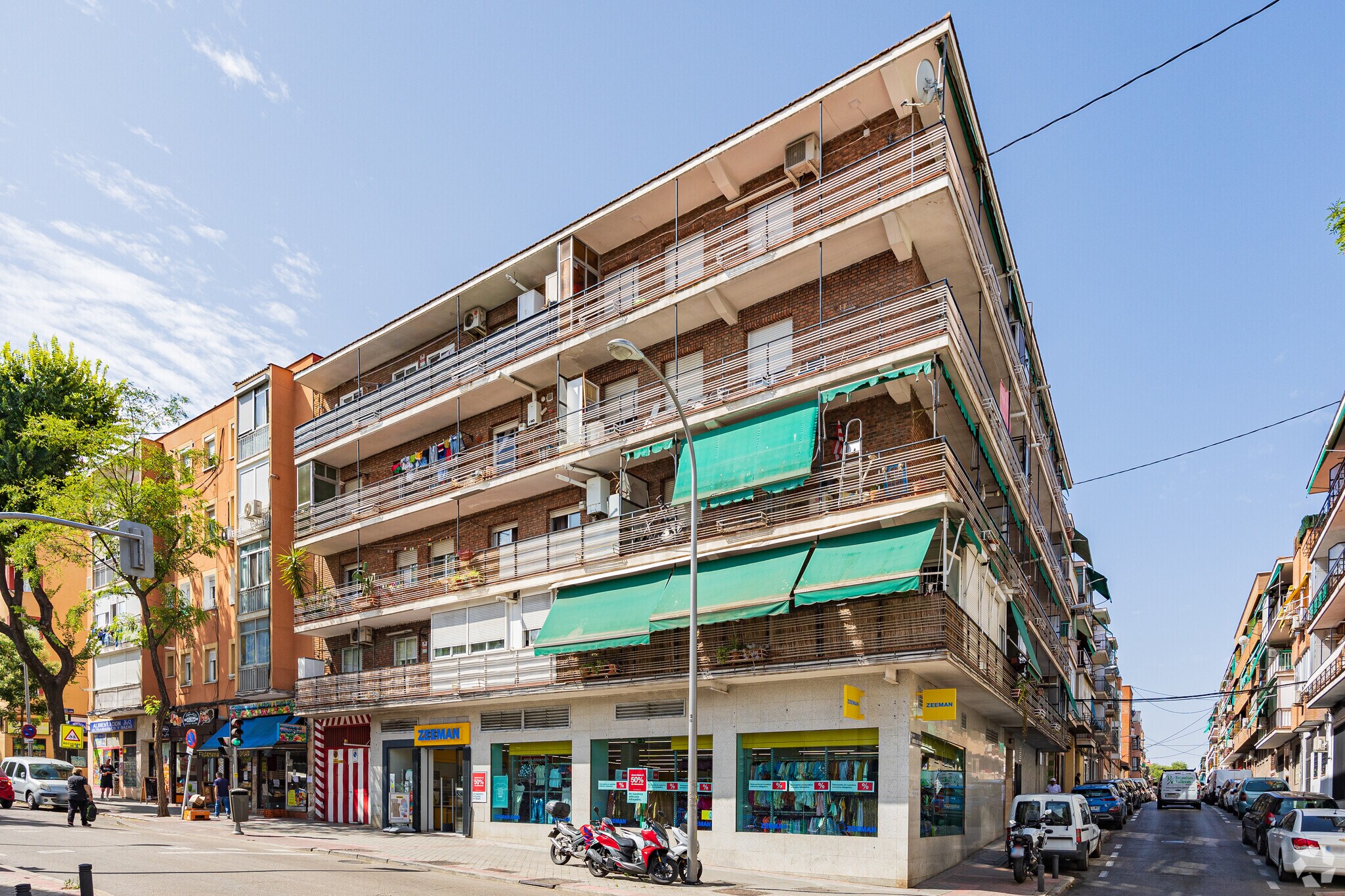 Calle Alfredo Castro Camba, 1, Madrid, Madrid for sale Primary Photo- Image 1 of 1