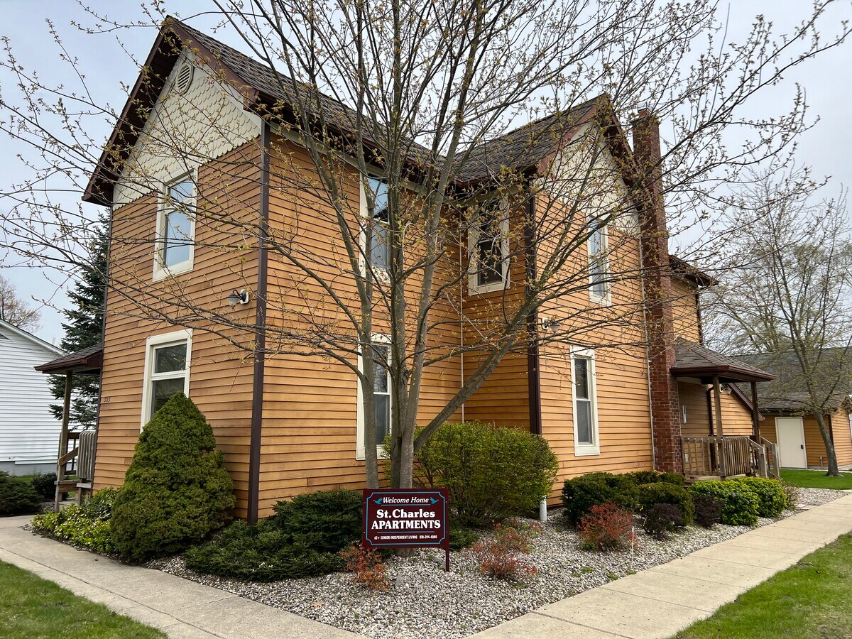 323 W Belle Ave, Saint Charles, MI 48655