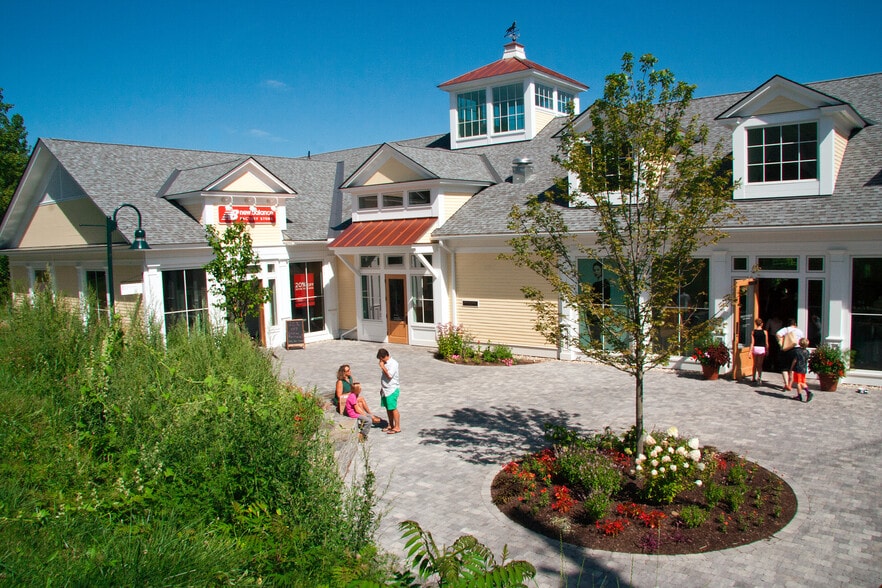 135 Depot St, Manchester Center, VT for lease - Building Photo - Image 2 of 21