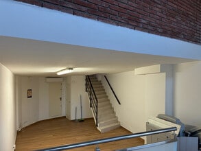 Retail in Viladecans, Barcelona for lease Interior Photo- Image 1 of 6