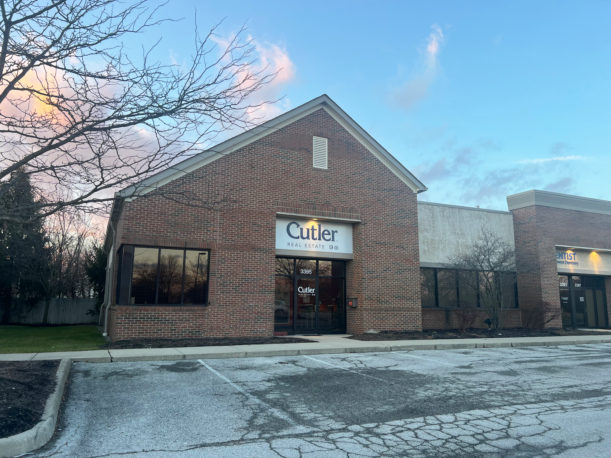 3387-3395 Farm Bank Way, Grove City, OH for lease Building Photo- Image 1 of 24