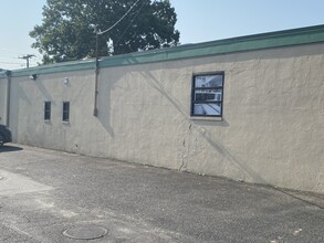 64 Brook Ave, Deer Park, NY for lease Building Photo- Image 2 of 11