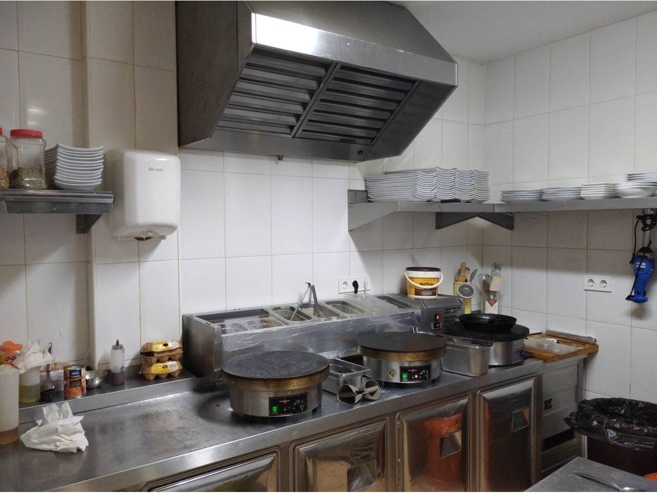 Retail in Barcelona, Barcelona for lease Interior Photo- Image 1 of 3