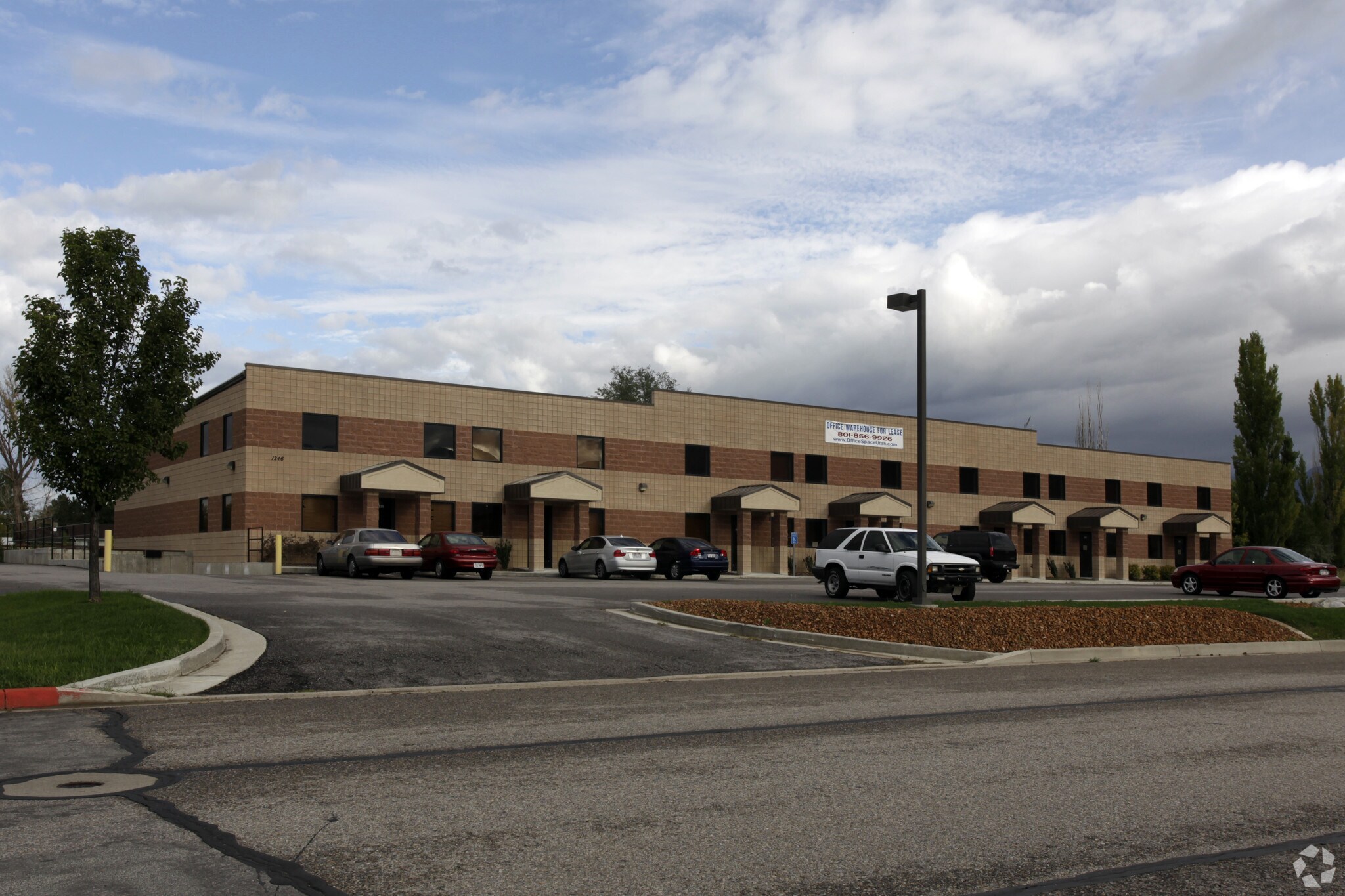1246 Flint Meadow Dr, Kaysville, UT for lease Primary Photo- Image 1 of 20