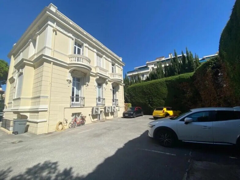 Office in Nice for lease - Building Photo - Image 3 of 22