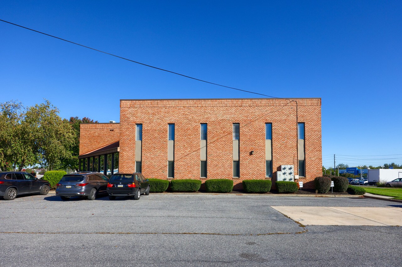 951 Rohrerstown Rd, Lancaster, PA 17601 Office for Sale