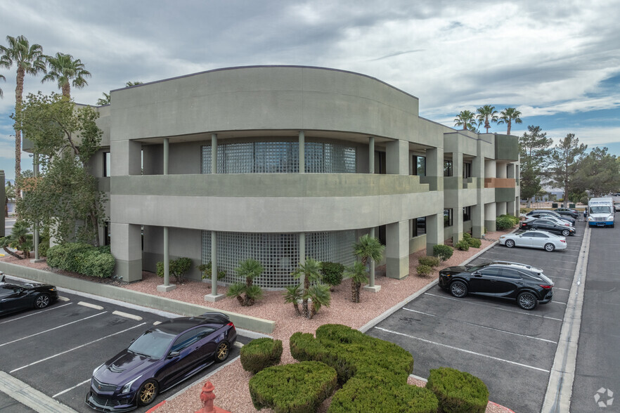 2685 S Rainbow Blvd, Las Vegas, NV for sale - Primary Photo - Image 1 of 1