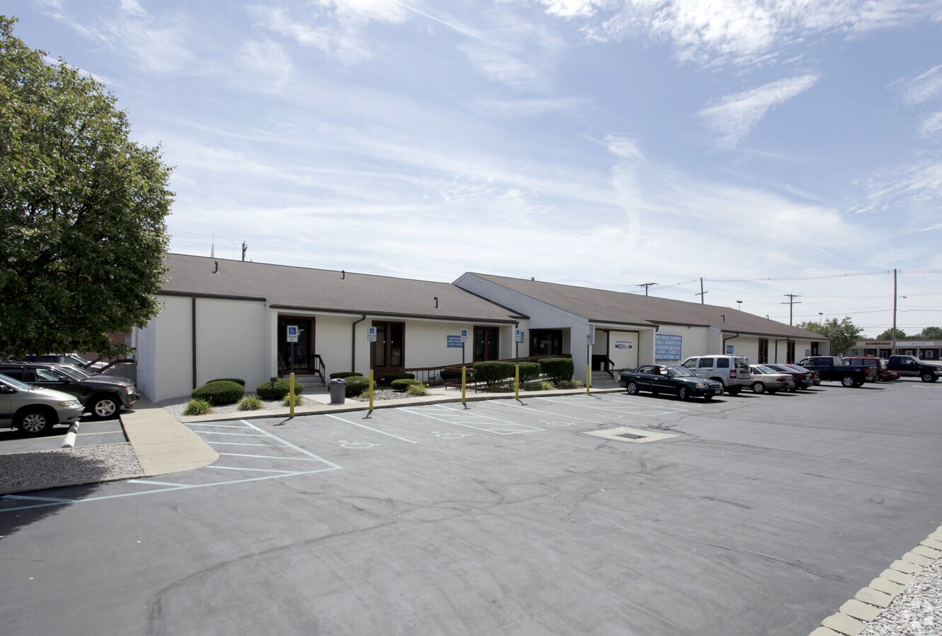 5770 Karl Rd, Columbus, OH 43229