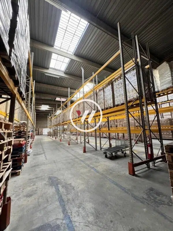Industrial in Goussainville for lease Interior Photo- Image 1 of 10