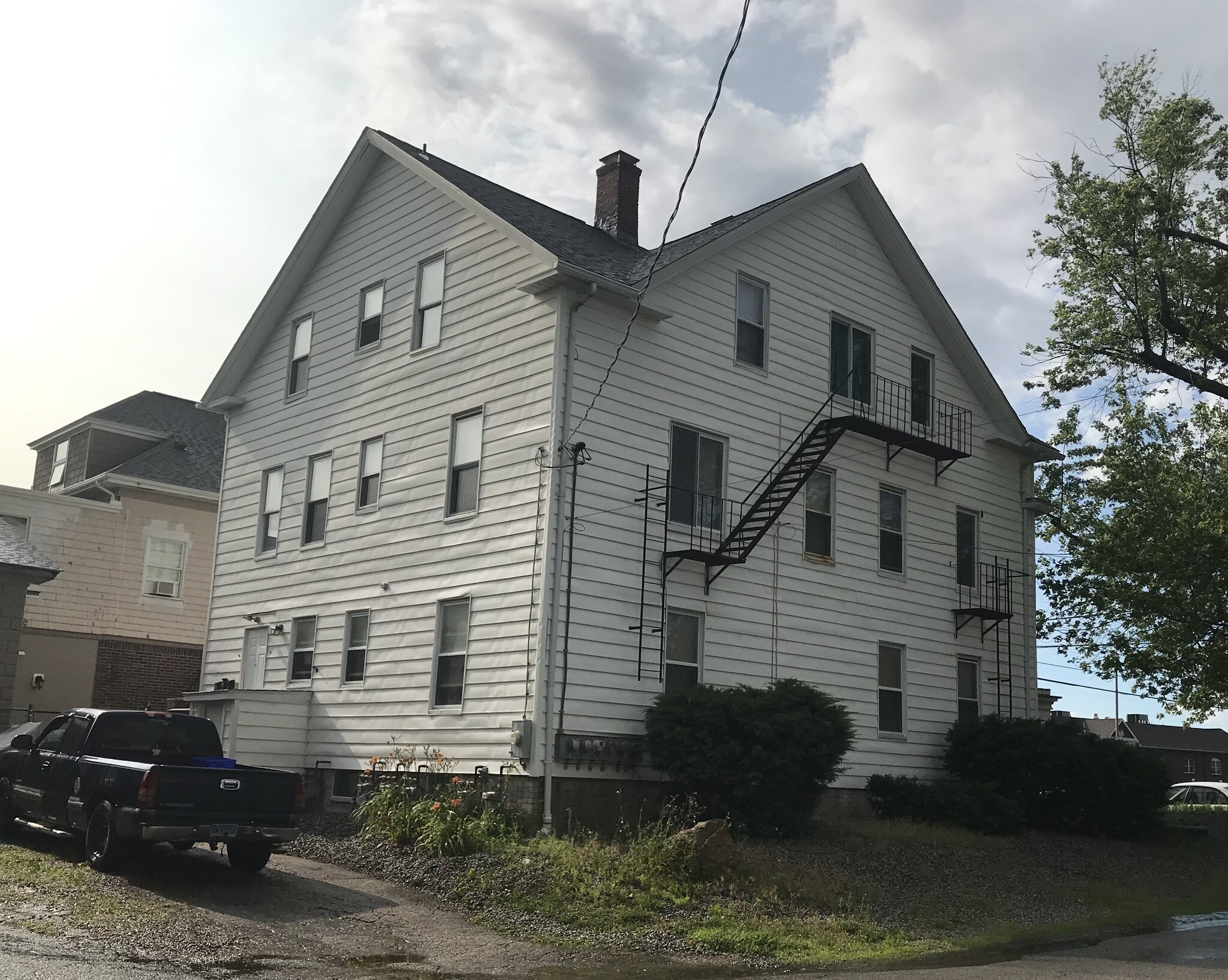 17 Bank St, West Warwick, RI for sale Primary Photo- Image 1 of 1