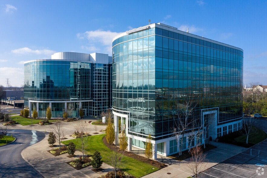 230 Lexington Green Cir, Lexington, KY for lease - Building Photo - Image 2 of 13