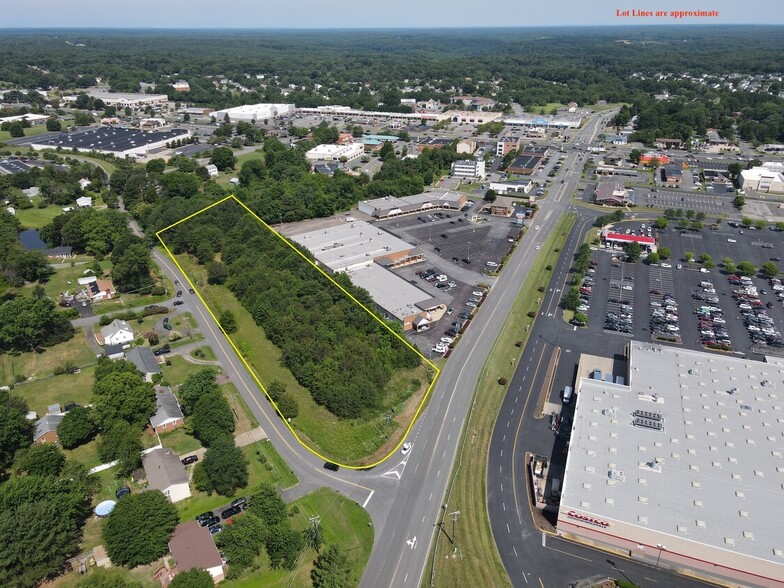 903 Bragg Rd, Fredericksburg, VA for sale - Building Photo - Image 1 of 6