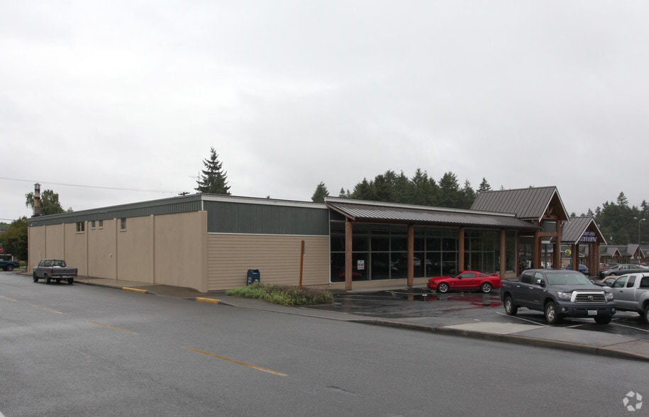 1105-1115 Regents Blvd, Fircrest, WA for sale - Building Photo - Image 1 of 1