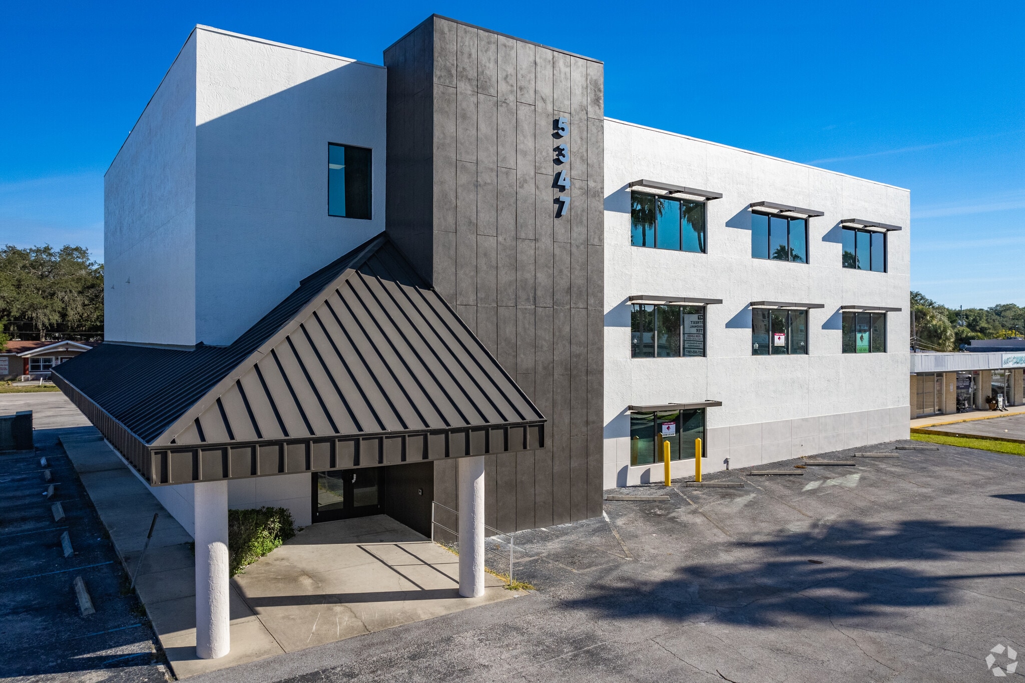 5347 Main St, New Port Richey, FL for lease Building Photo- Image 1 of 7