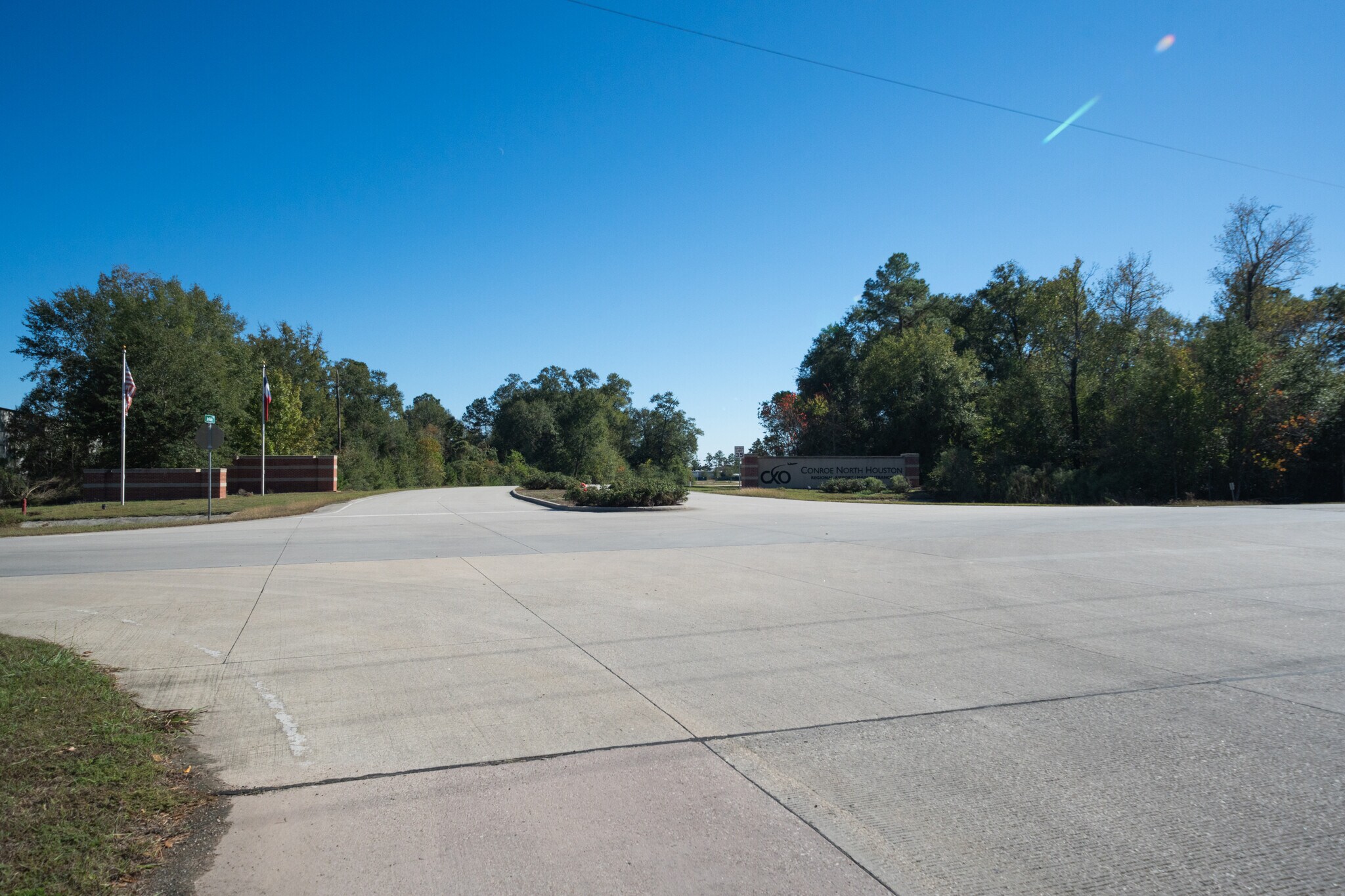 10023 Airport Rd, Conroe, TX for sale Primary Photo- Image 1 of 10