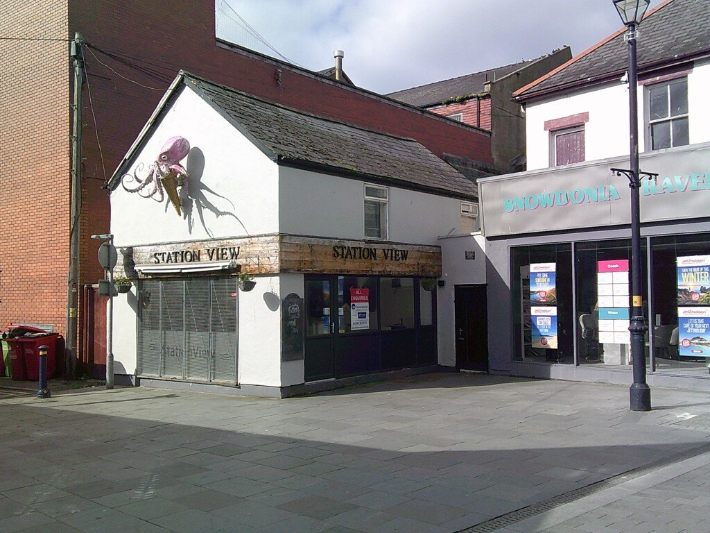 4A Sea View Rd, Colwyn Bay for lease Primary Photo- Image 1 of 2