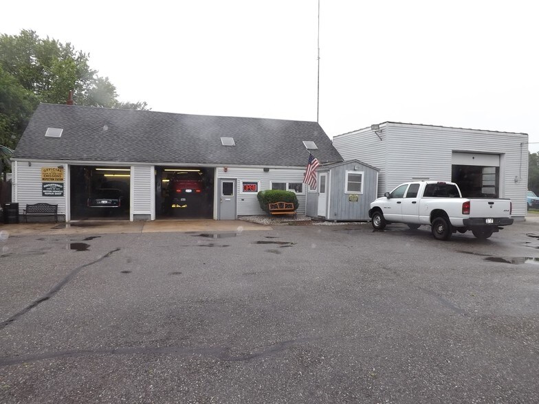 5152 Sound Ave, Riverhead, NY for sale - Primary Photo - Image 1 of 1