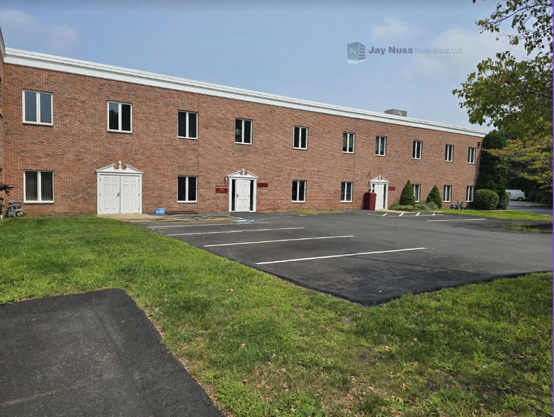 72 Sharp St, Hingham, MA for sale - Building Photo - Image 1 of 6