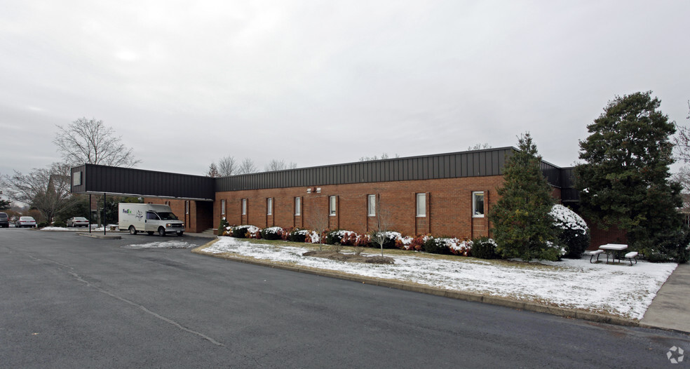 400 Laboratory Rd, Oak Ridge, TN for lease - Building Photo - Image 2 of 4