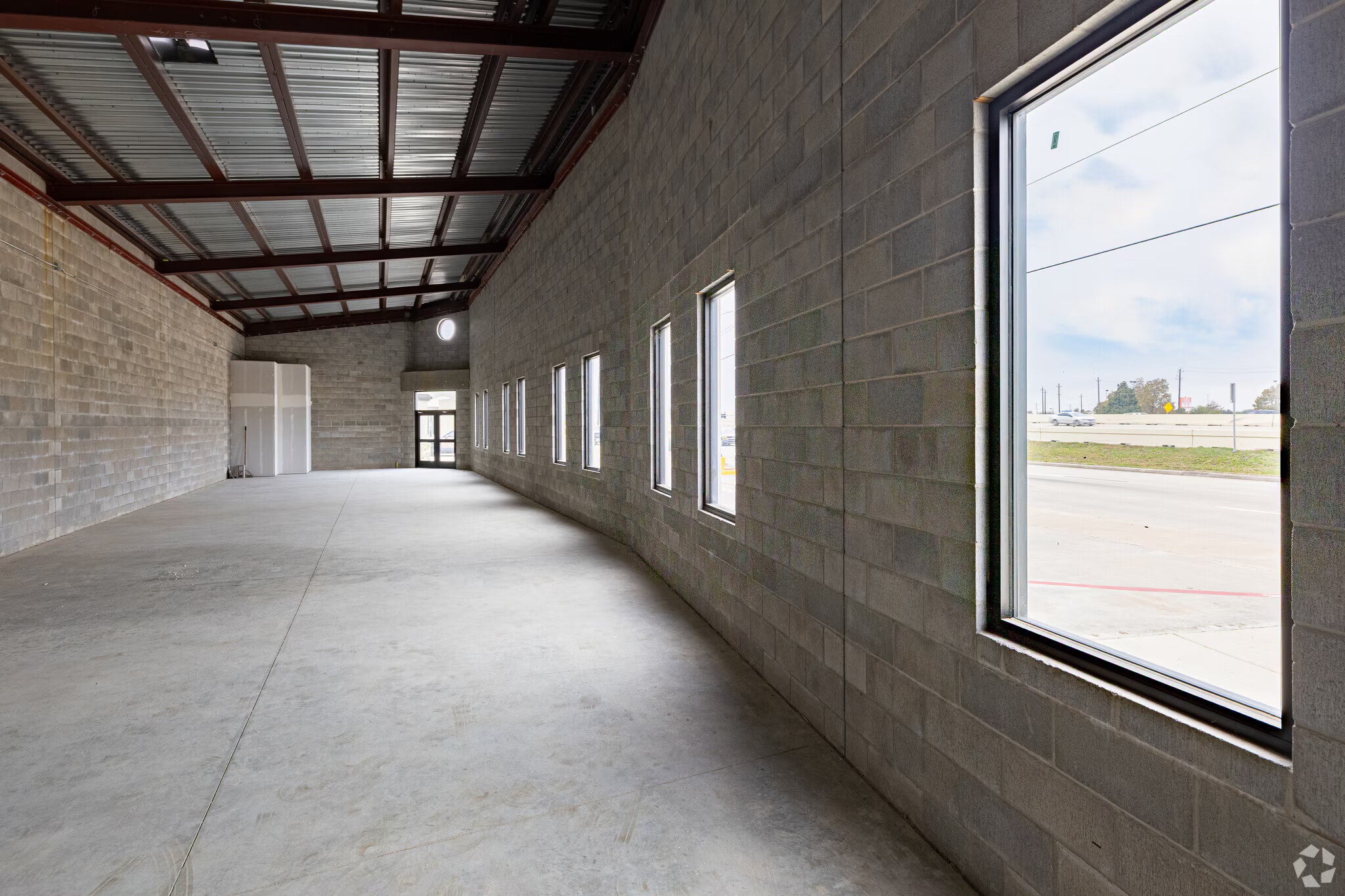 18177 Gulf Fwy, Webster, TX for lease Interior Photo- Image 1 of 2