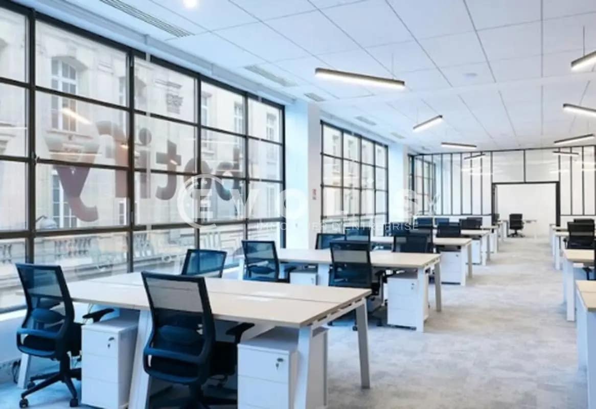 Office in Paris for lease Building Photo- Image 1 of 10