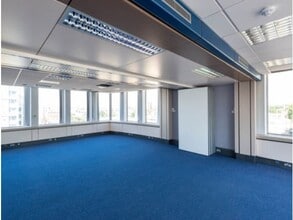 97-109 Uxbridge Rd, London for lease Interior Photo- Image 2 of 2