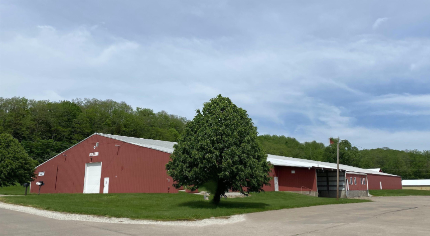 3206 Hershey Ave, Muscatine, IA for lease - Building Photo - Image 1 of 2