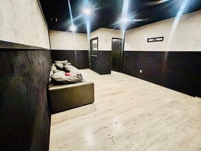 900-932 S San Pedro St, Los Angeles, CA for lease Building Photo- Image 1 of 7