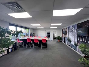 925-933 Oaklawn Ave, Elmhurst, IL for sale Interior Photo- Image 2 of 3