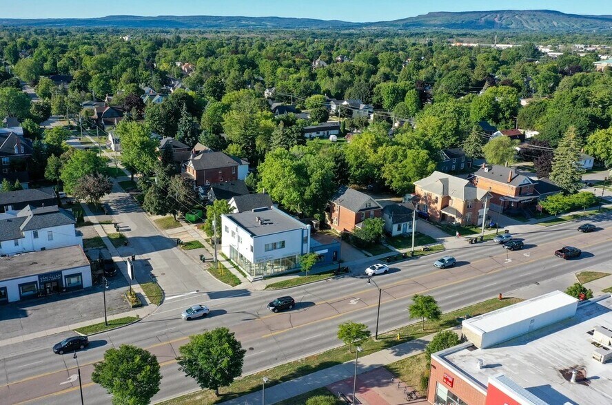 160 First St, Collingwood, ON for sale - Building Photo - Image 3 of 13