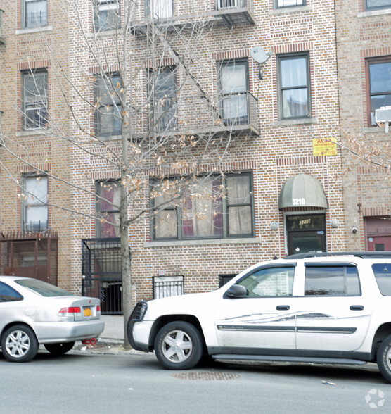 3210 Bainbridge Ave, Bronx, NY for sale - Building Photo - Image 1 of 1