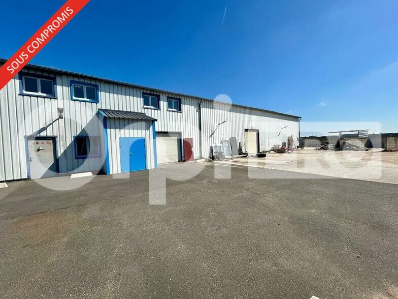 Flex in Varennes-Jarcy for sale - Building Photo - Image 3 of 4