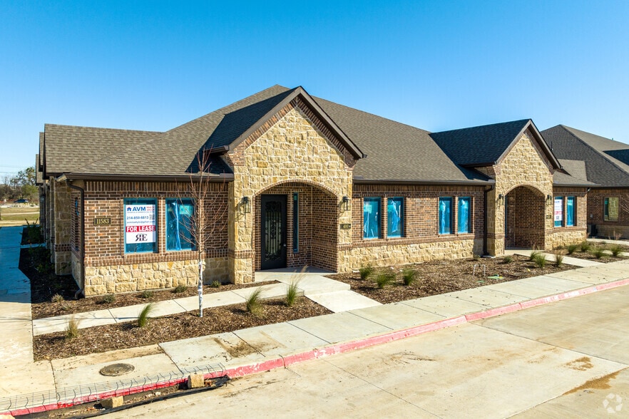 11583 Independence Pky, Frisco, TX for lease - Building Photo - Image 2 of 21