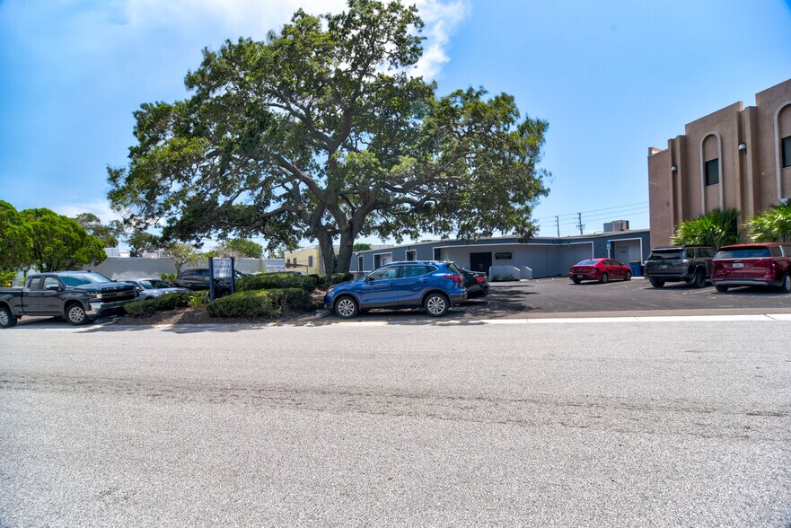 311 S Missouri Ave, Clearwater, FL 33756