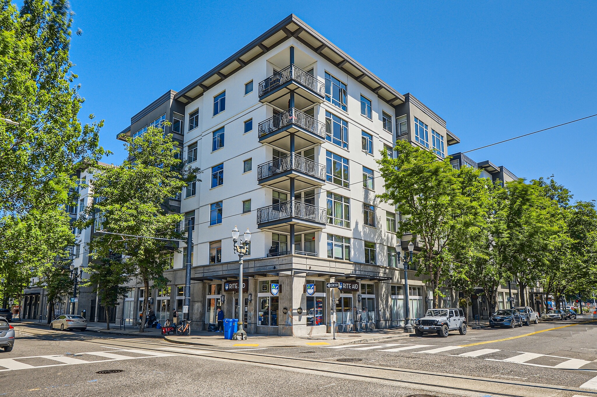 600-630 NW 10th Ave, Portland, OR for lease Building Photo- Image 1 of 52