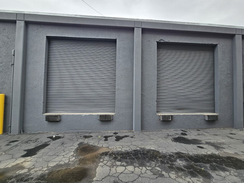 1800 E 16th St, Los Angeles, CA for lease - Building Photo - Image 3 of 19