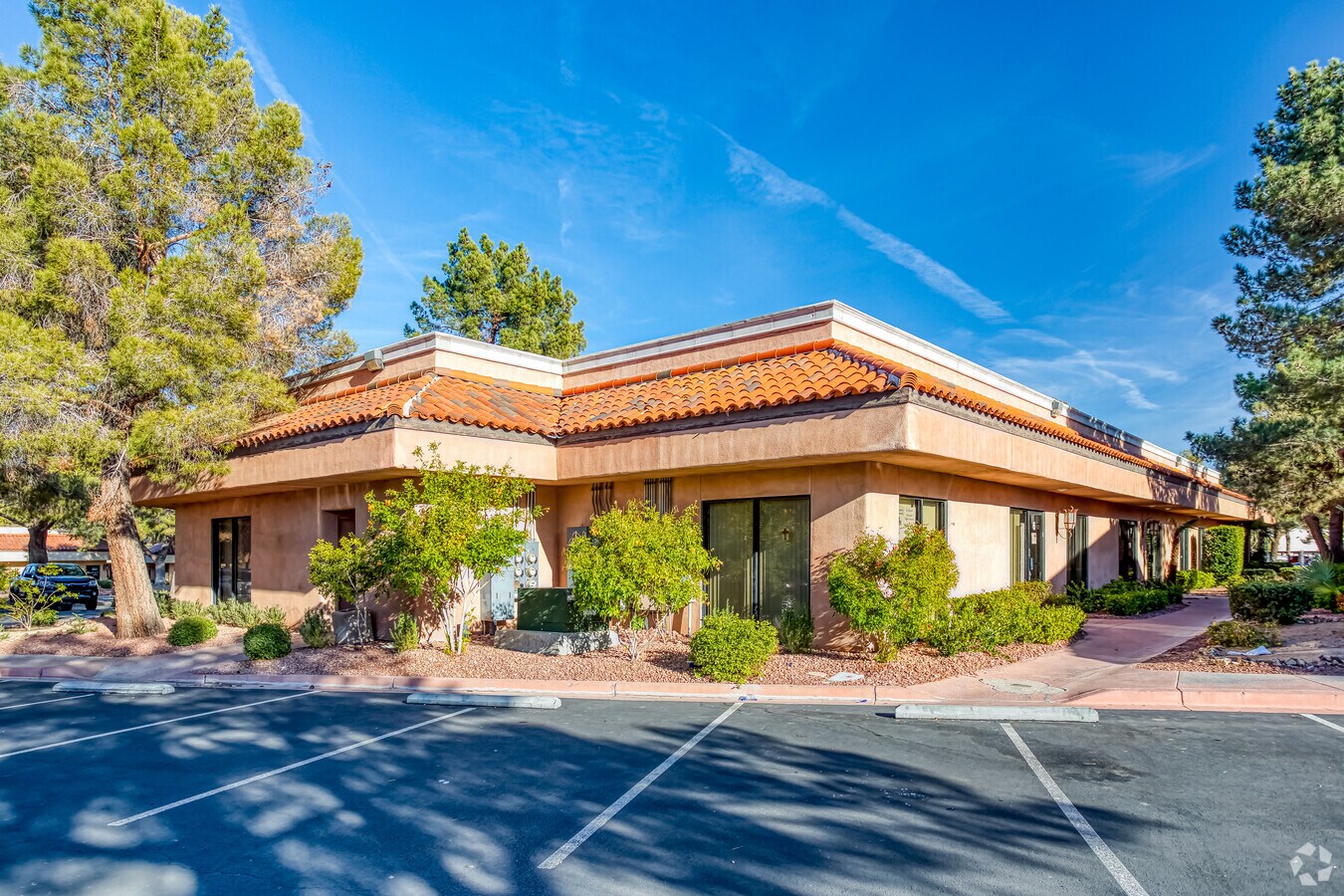 2670 Chandler Ave, Las Vegas, NV 89120