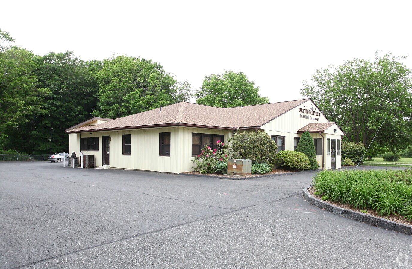 7 Pickett District Rd, New Milford, CT 06776 Office for Sale