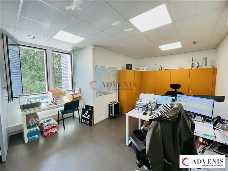 Office in Mérignac for lease - Interior Photo - Image 3 of 12