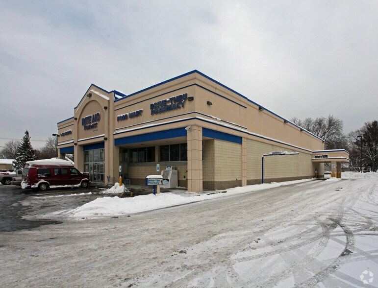2616 Brewerton Rd, Mattydale, NY for lease - Building Photo - Image 3 of 11
