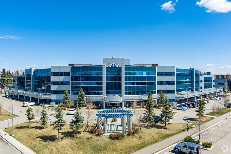 1925 18th Ave NE, Calgary, AB for lease - Building Photo - Image 2 of 15