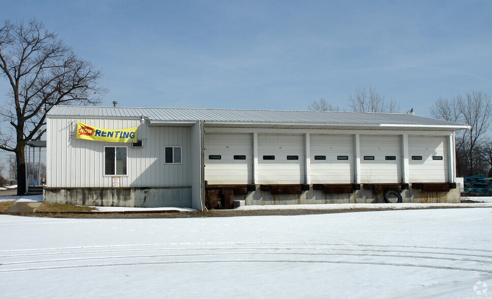 403 Stocker St, Angola, IN for sale - Building Photo - Image 2 of 2