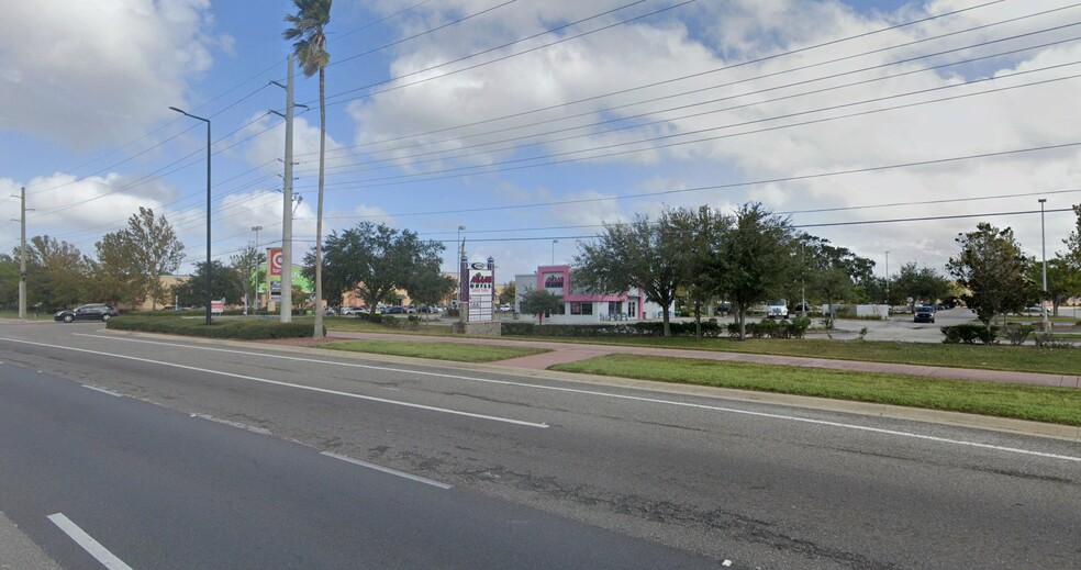 4799 W Irlo Bronson Memorial Hwy, Kissimmee, FL for lease - Building Photo - Image 2 of 2