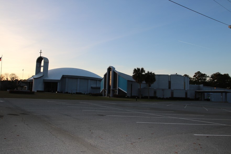 Specialty in Albany, GA for sale - Primary Photo - Image 1 of 1