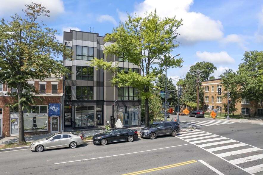 4422-4424 Georgia Ave NW, Washington, DC for sale - Building Photo - Image 2 of 23