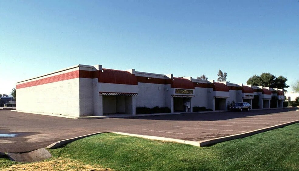 4211 E Elwood St, Phoenix, AZ for lease - Building Photo - Image 1 of 3