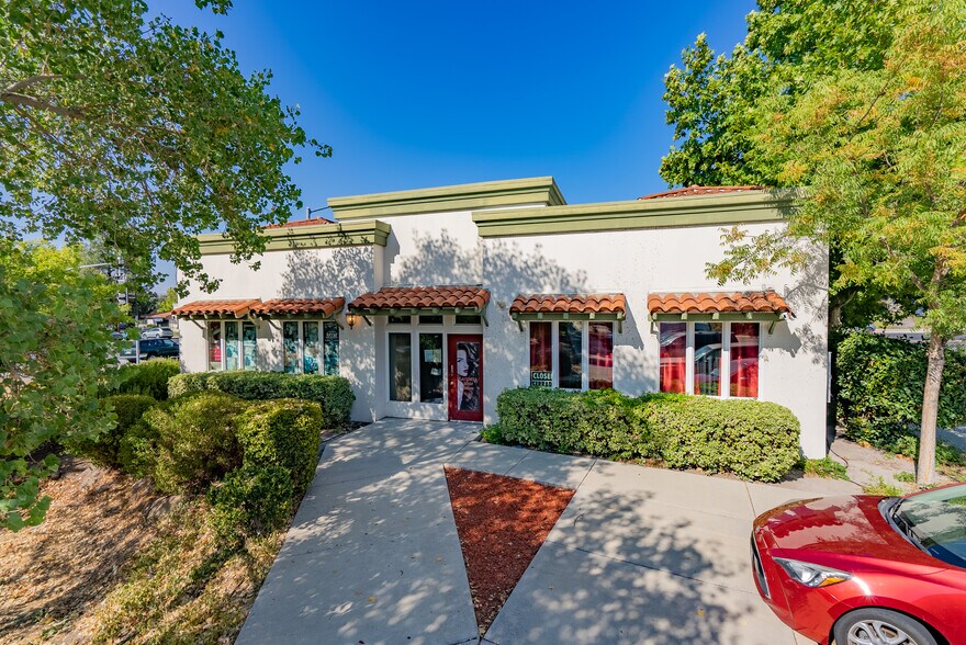 9520 El Camino Real, Atascadero, CA for sale - Building Photo - Image 1 of 1