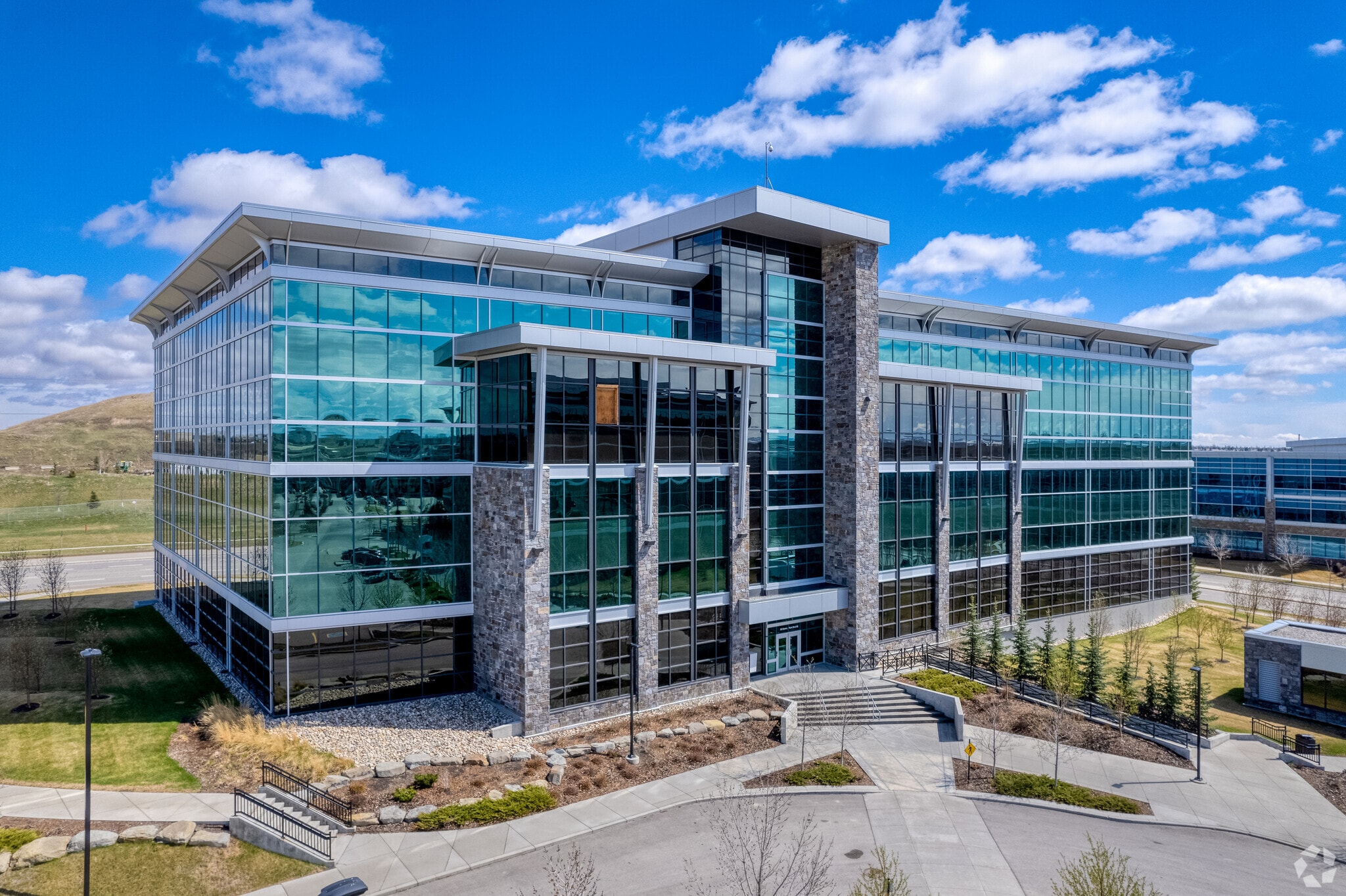 28 Quarry Park Blvd SE, Calgary, AB for sale Building Photo- Image 1 of 1