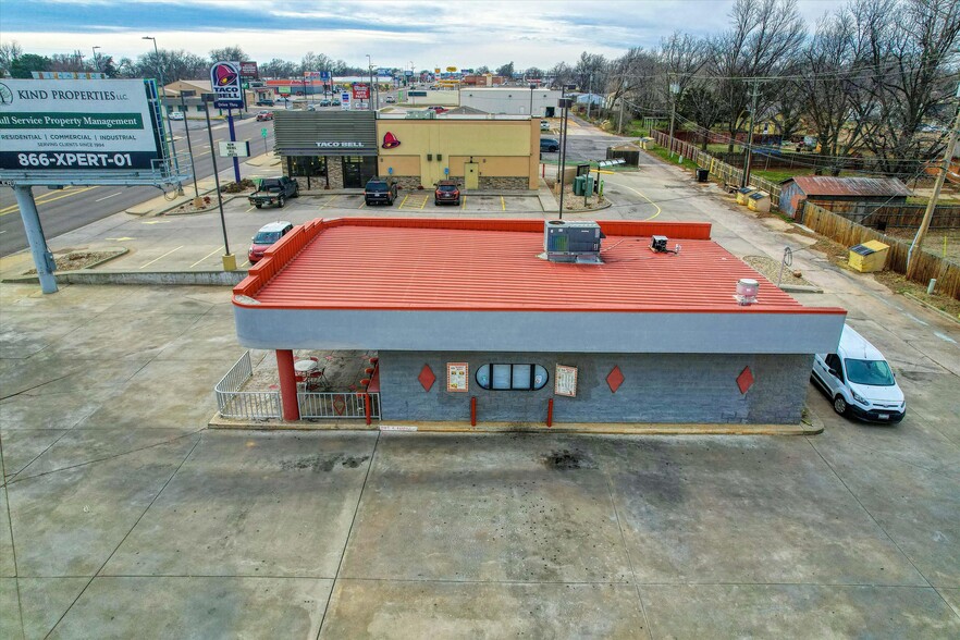 207 N Randall Ave, Elk City, OK for sale - Building Photo - Image 2 of 9